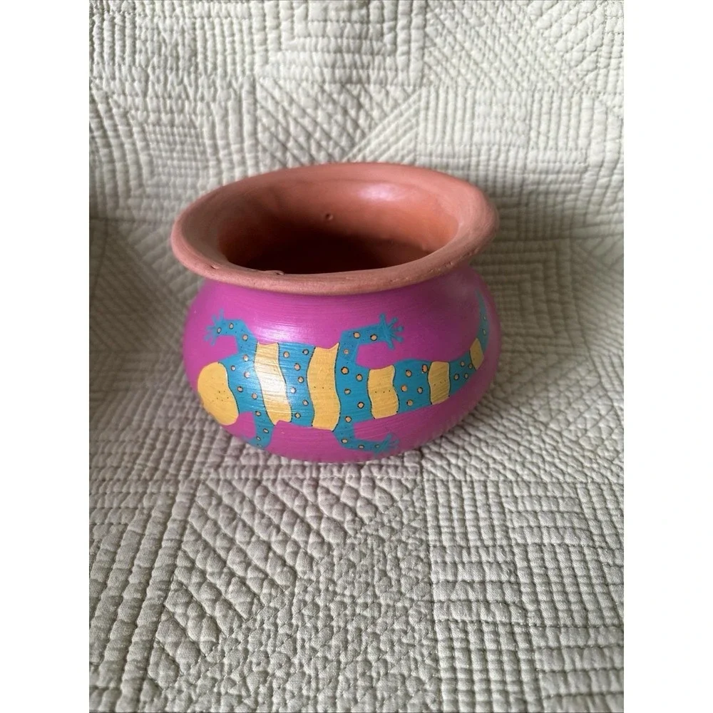 Hand Painted Terra Cotta Gecko Planter Pot Southwestern Desert Boho Pink Lizard